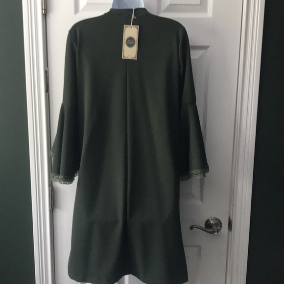 Very classy ladies dress - Picture 6 of 8